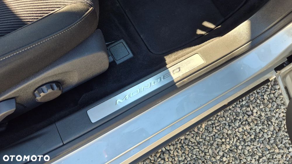 Ford Mondeo SW 2.0 TDCi S&S PowerShift-Aut Titanium - 24