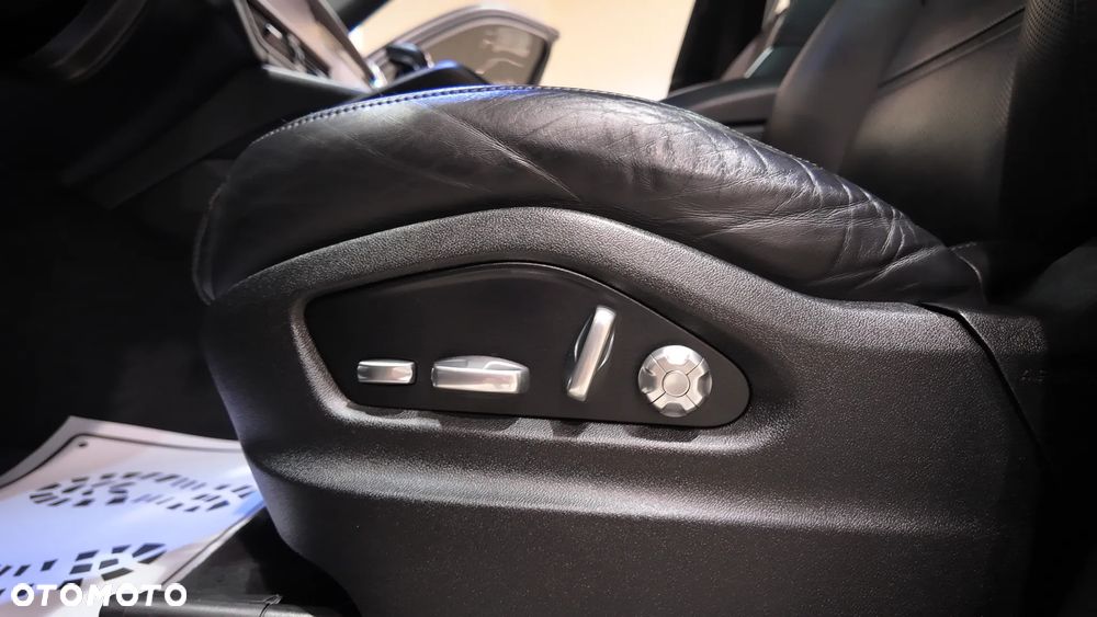 Porsche Cayenne S Platinum Edition - 24