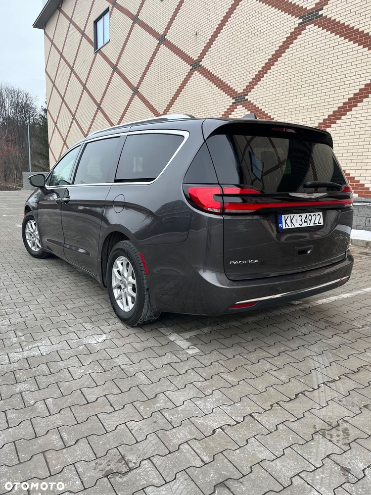 Chrysler Pacifica - 4