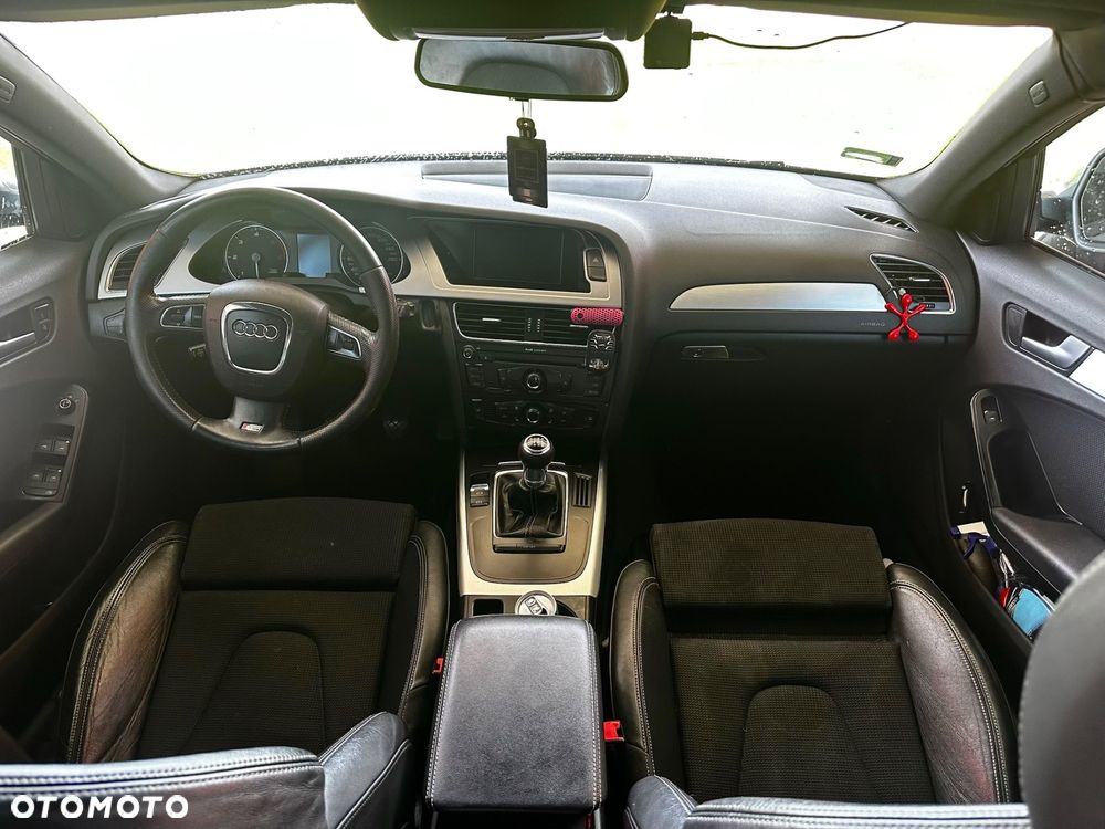 Audi A4 Avant 2.0 TDI - 8