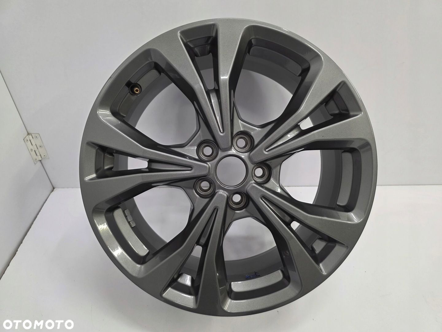 FELGA FORD KUGA MK3 ESCAPE 7,5x18 ET50 LV4C-N2B - 1