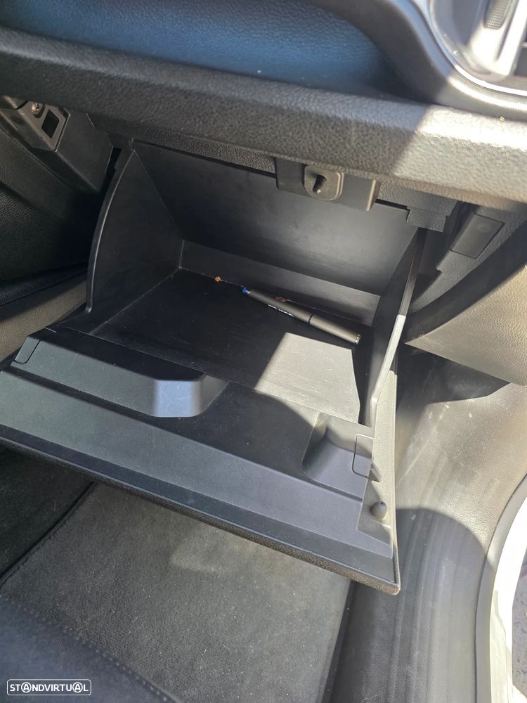 Jeep Renegade 1.6 MJD Limited DCT - 38