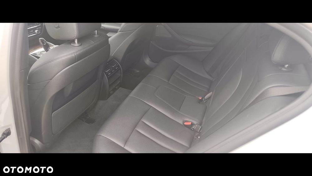 BMW Seria 5 530i Sport Line - 7