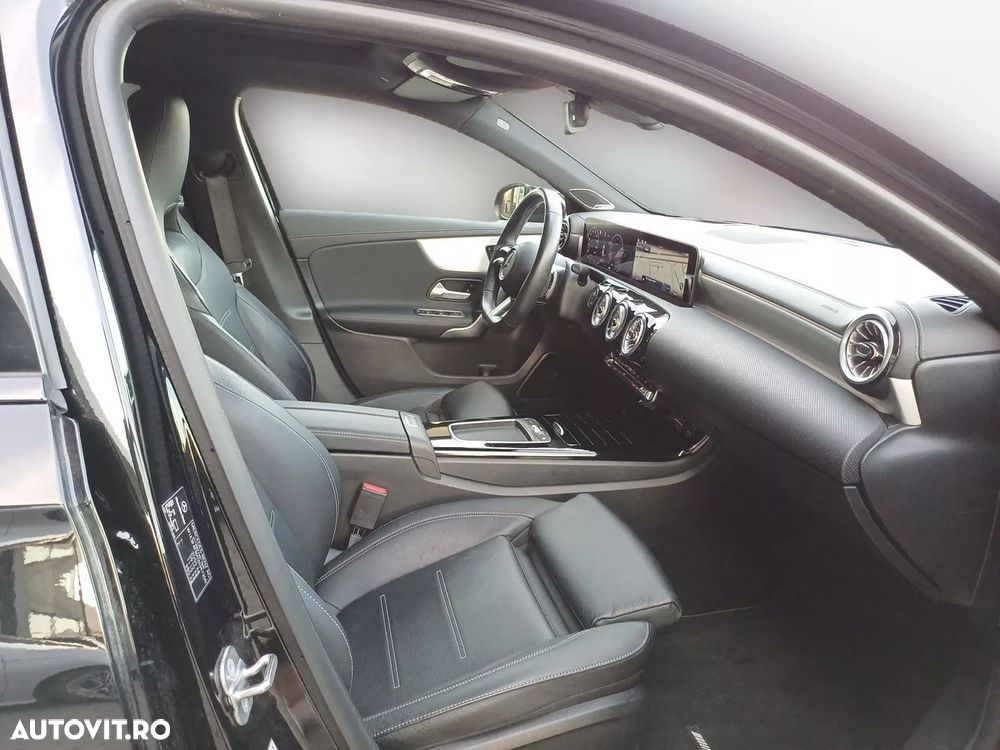 Mercedes-Benz A 220 4Matic MHEV 8G-DCT - 14