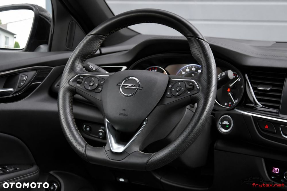 Opel Insignia - 35