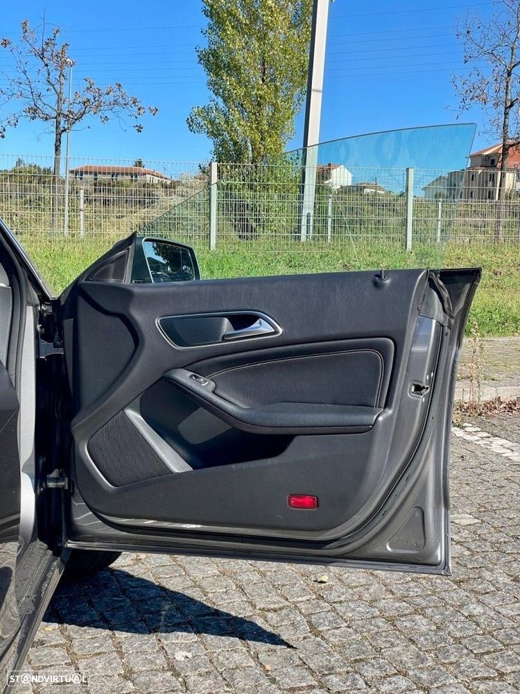 Mercedes-Benz CLA 180 d Shooting Brake - 22