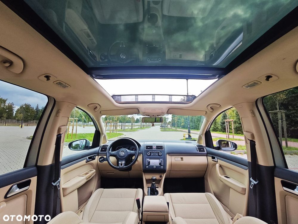 Volkswagen Touran 2.0 TDI Highline - 29