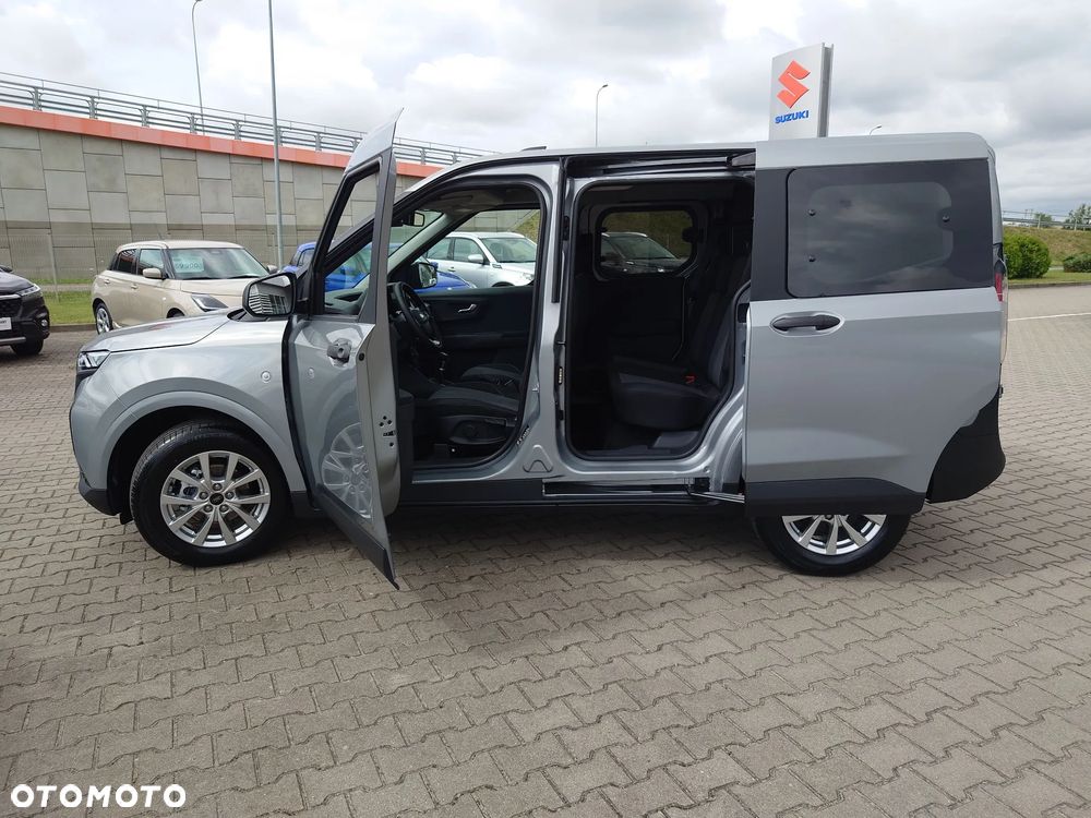 Ford Transit Courier - 19