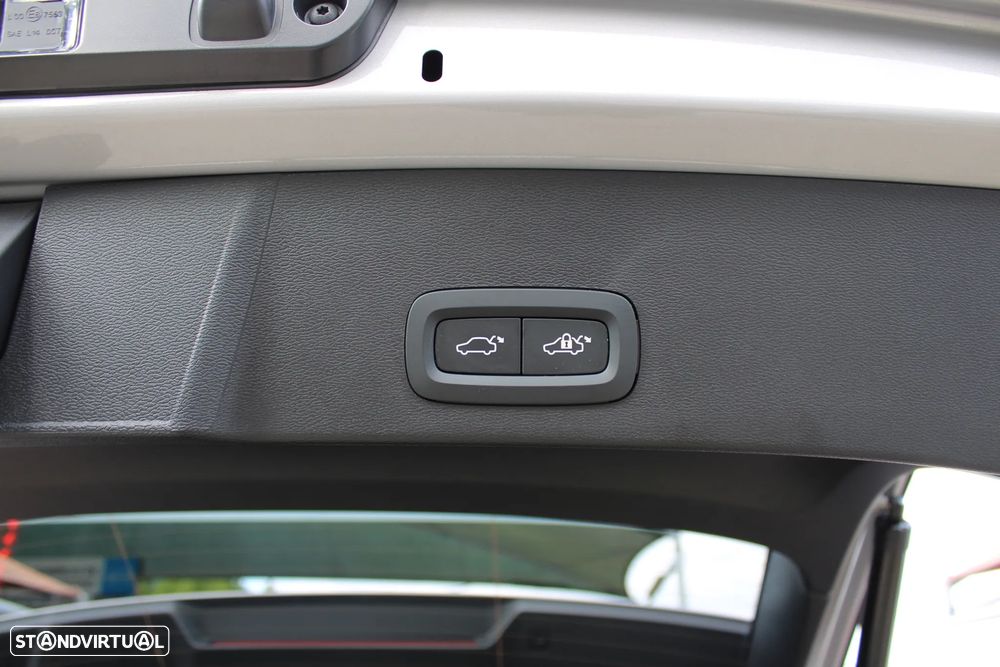 Volvo XC 40 1.5 T2 Plus Dark Auto - 54