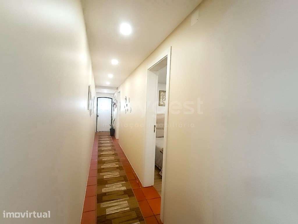 Moradia térrea totalmente renovada com logradouro - Grande imagem: 4/26