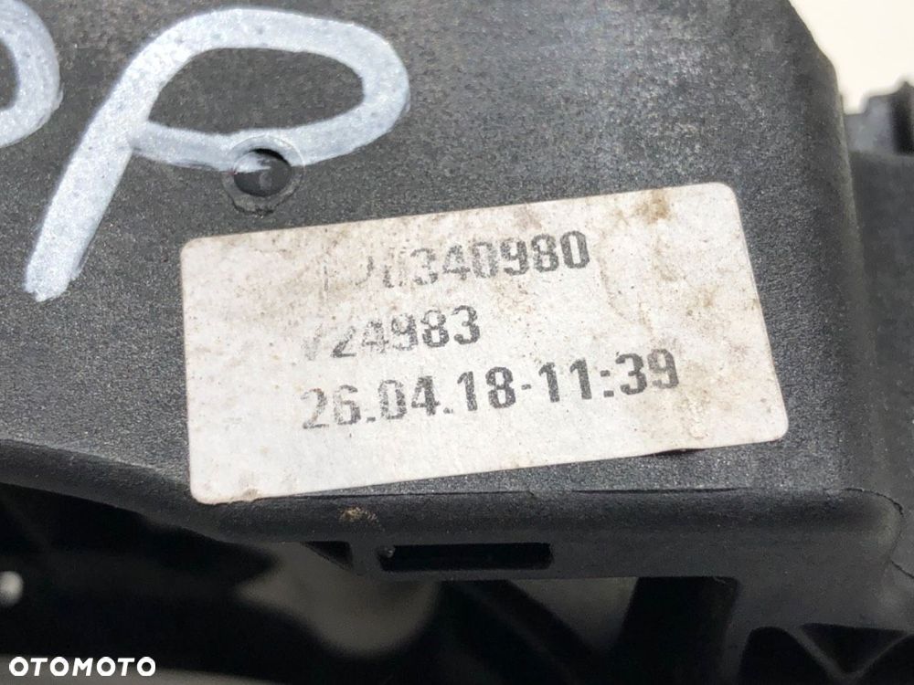 KLAMKA ZEWNĘTRZNA PRAWY PRZÓD  PEUGEOT 3008 SUV (MC_, MR_, MJ_, M4_) 2016 - 2022 1.5 BlueHDi 130 - 6