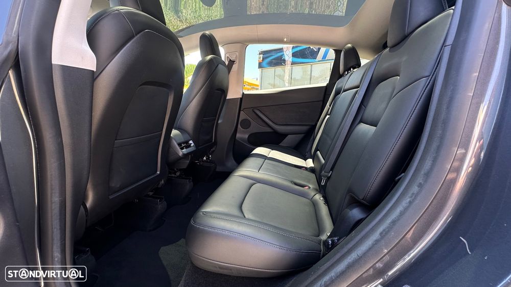 Tesla Model Y Long Range Tração Integral - 22