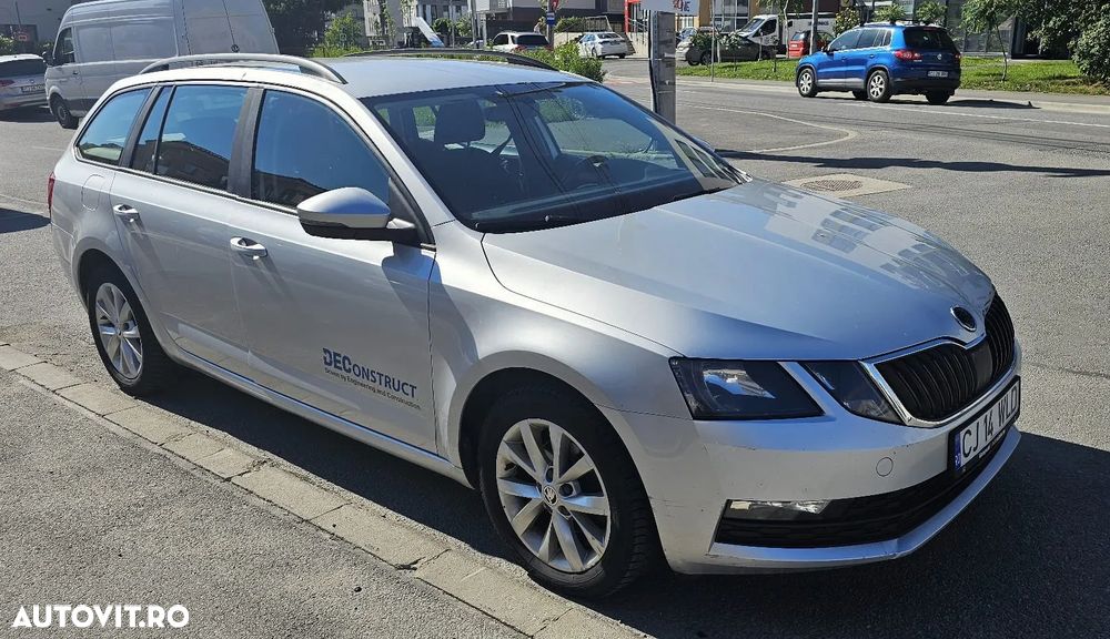Skoda Octavia 1.6 TDI DSG Ambition - 2