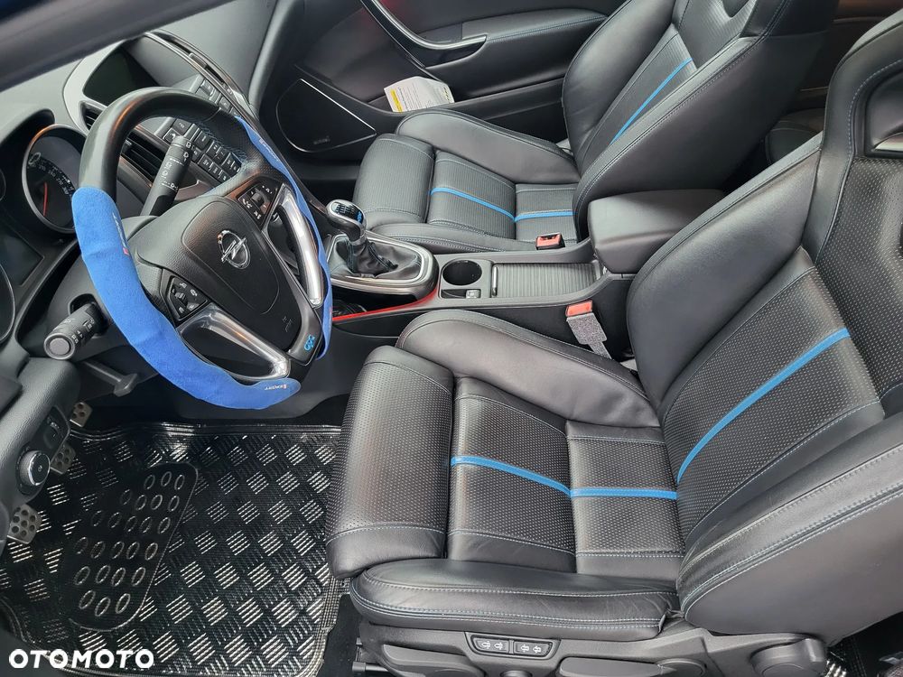 Opel Astra IV GTC OPC - 13