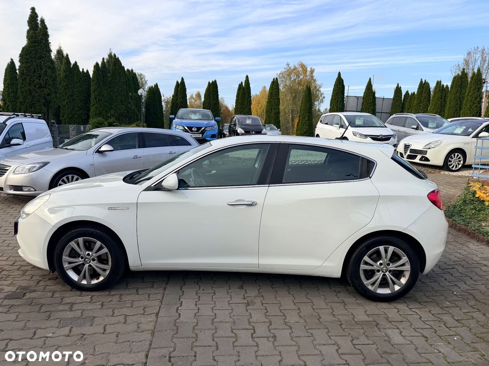 Alfa Romeo Giulietta 2011 photo 4
