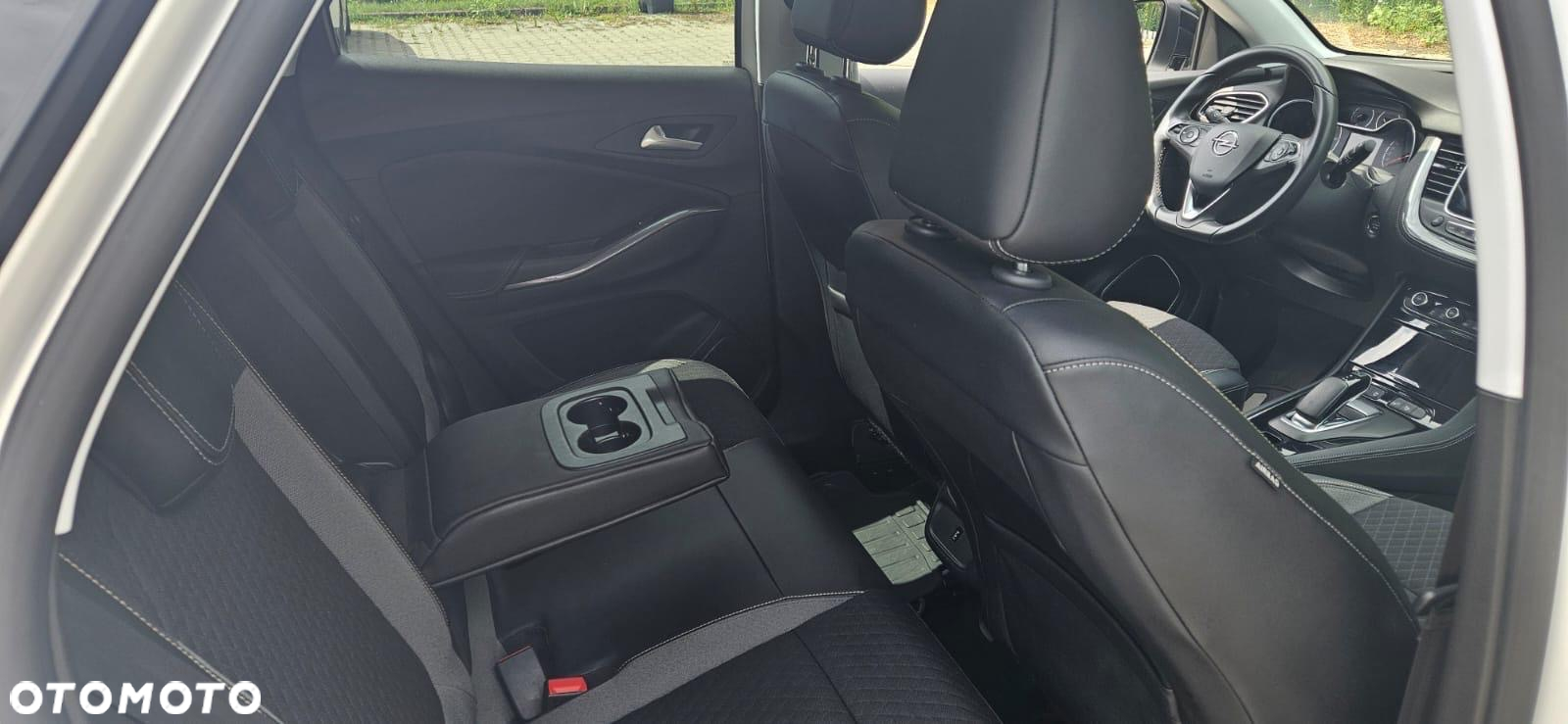 Opel Grandland X 1.6 T PHEV 4x4 Edition Business - 15