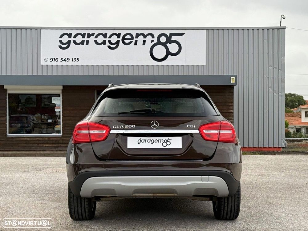 Mercedes-Benz GLA 200 d Style - 4