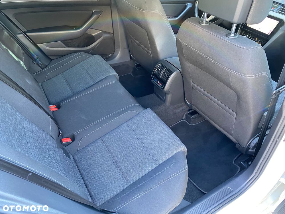 Volkswagen Passat 2.0 TDI EVO Business DSG - 14