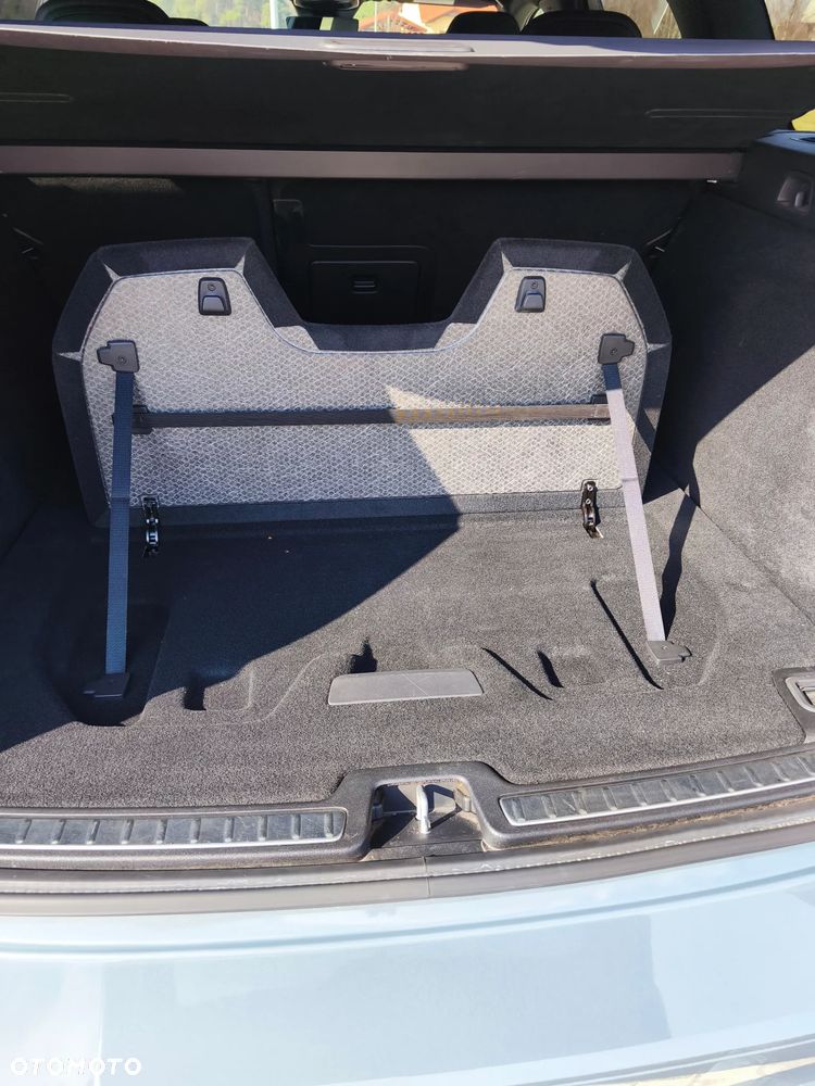 Volvo V60 T8 AWD Plus Dark - 25