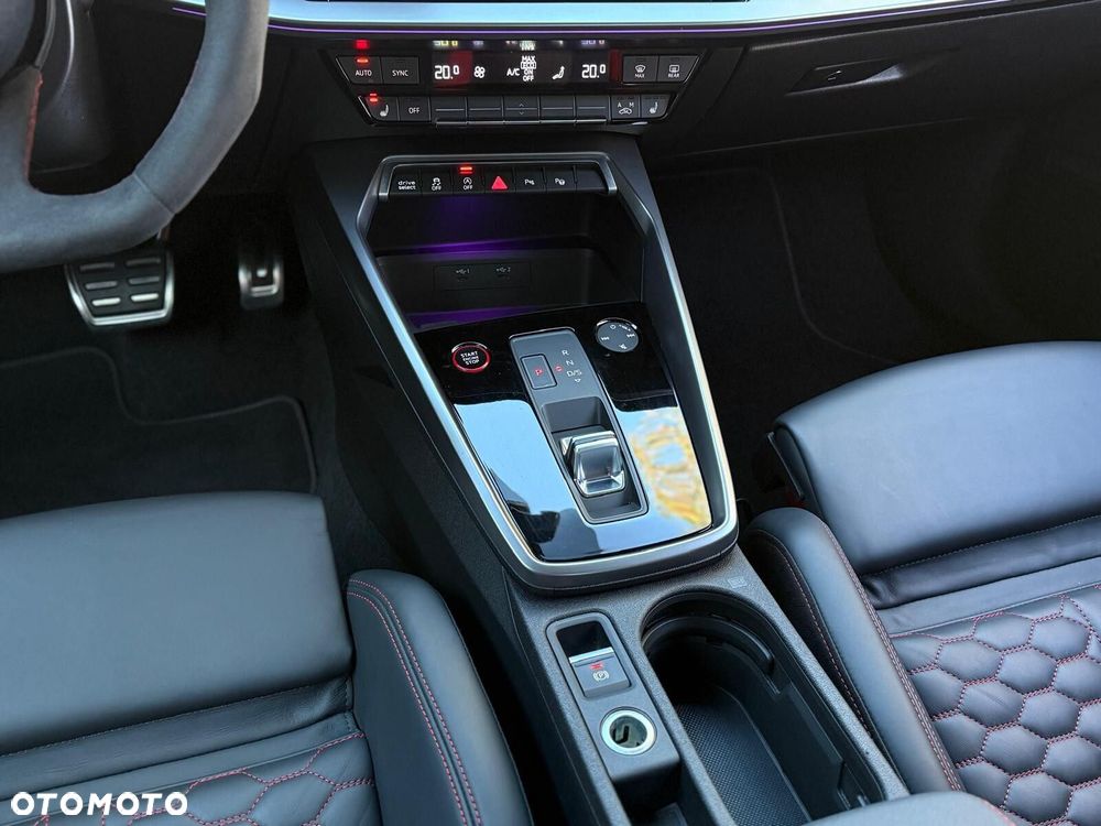 Audi RS3 Limousine - 26