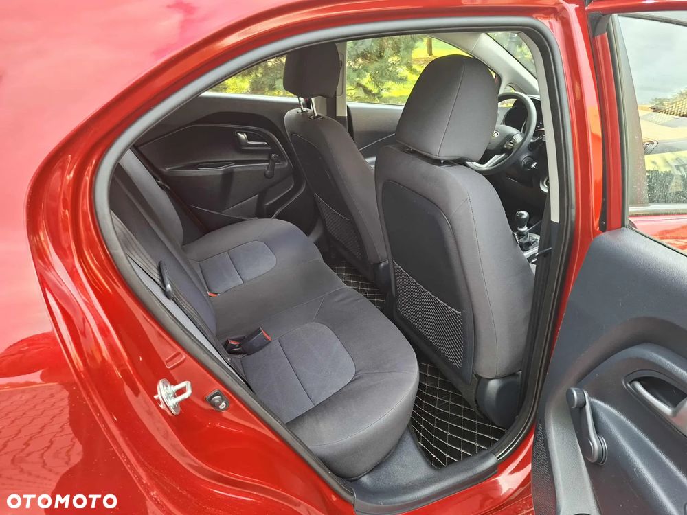 Kia Rio - 9