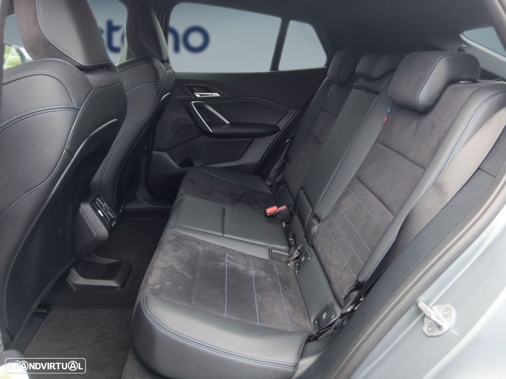 BMW iX2 eDrive20 Pack Desportivo M - 14
