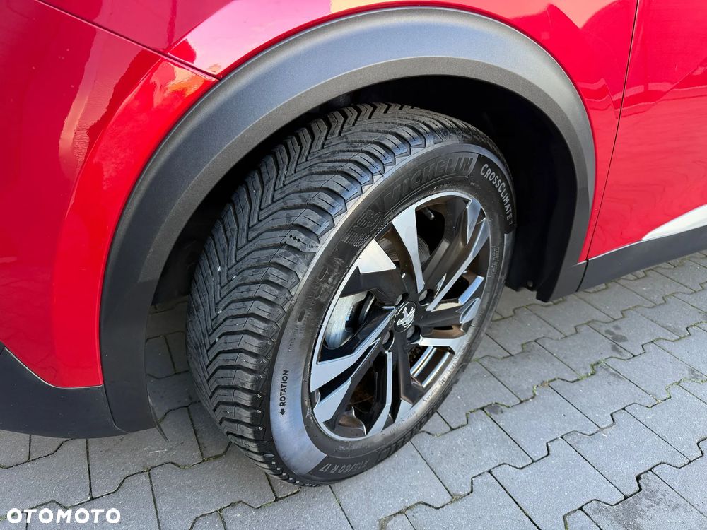 Peugeot 2008 1.2 Pure Tech Allure S&S - 29