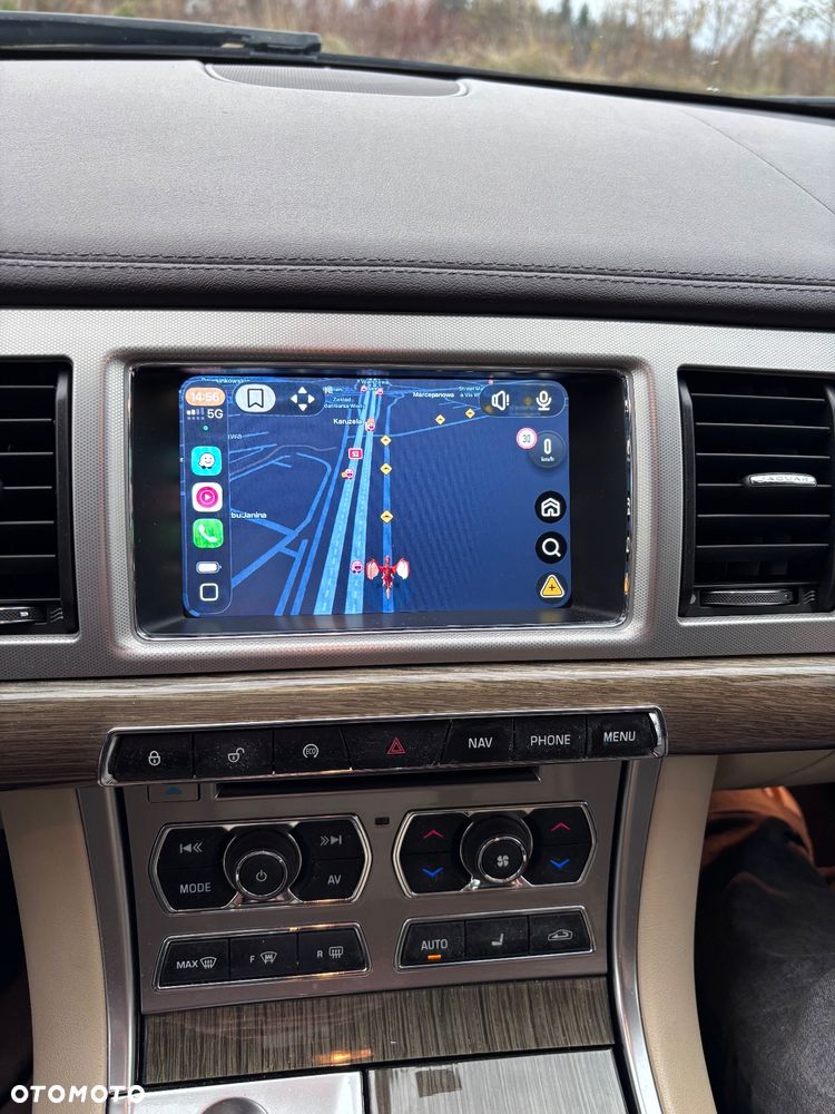 Jaguar XF 3.0 T AWD Premium Luxury - 14