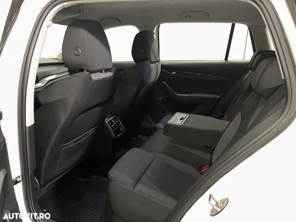 Skoda Octavia 2.0 TDI Ambition - 11