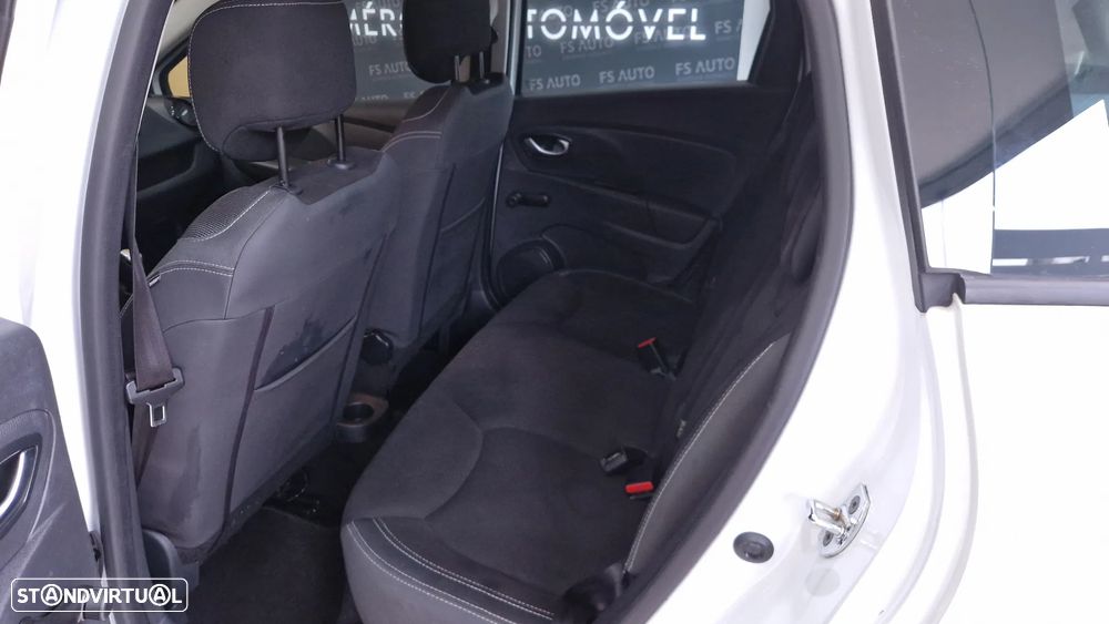 Renault Clio Sport Tourer dCi 90 Limited - 6