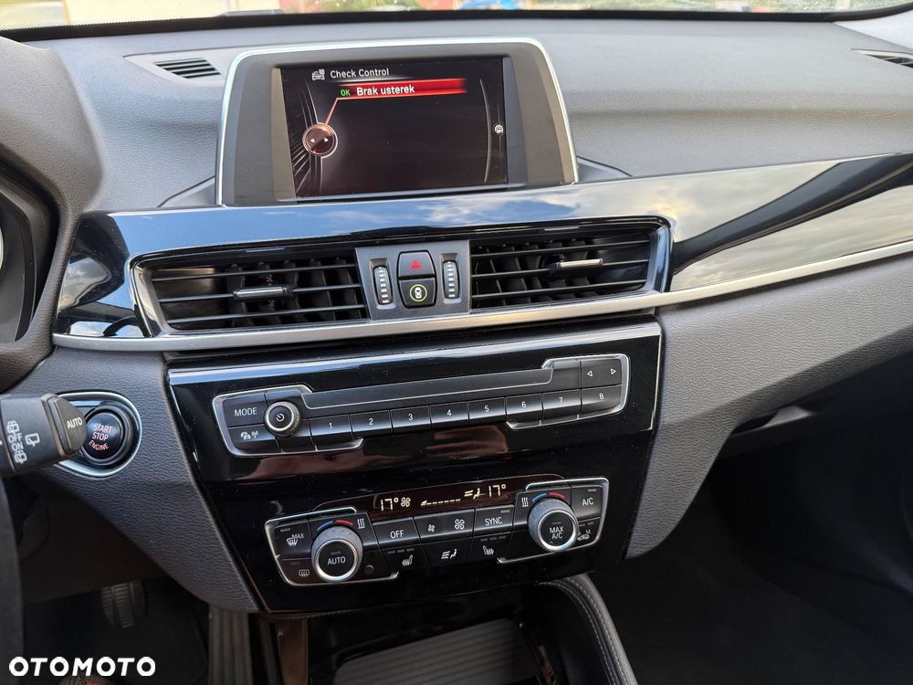 BMW X1 xDrive18d Sport Line - 16
