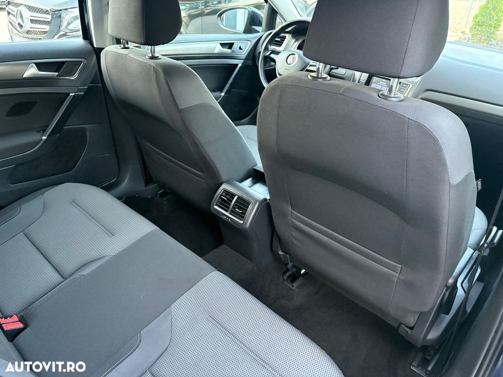 Volkswagen Golf 1.6 TDI BlueMotion Technology Cup - 11