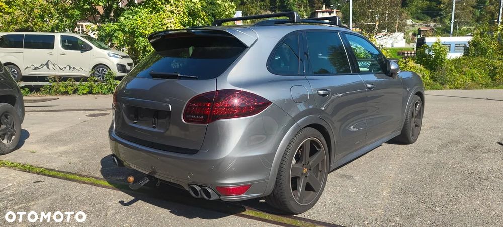 Porsche Cayenne GTS - 1
