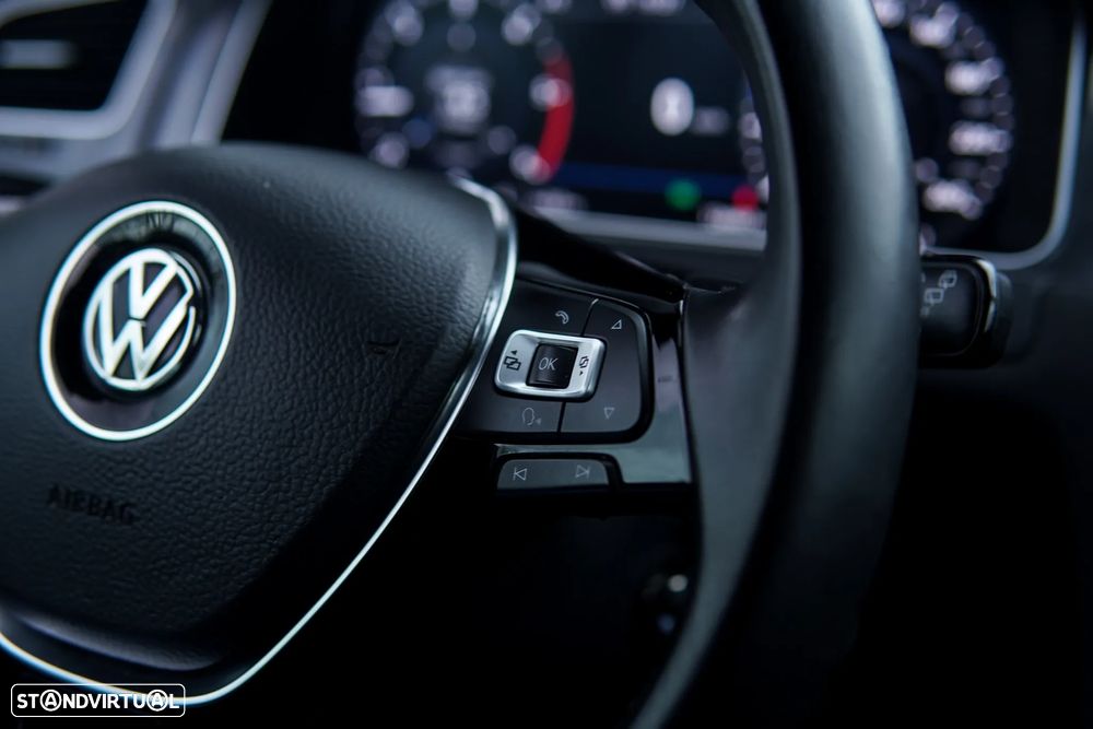 VW Golf 1.6 TDI R-Line DSG - 51