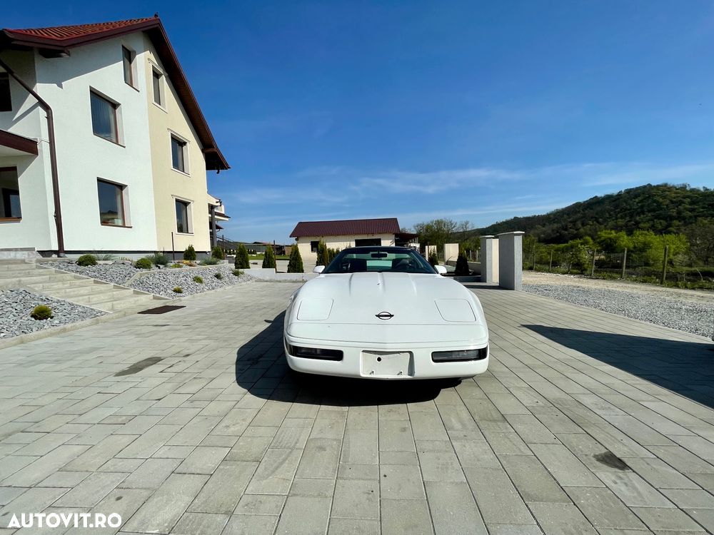 Chevrolet Corvette - 8