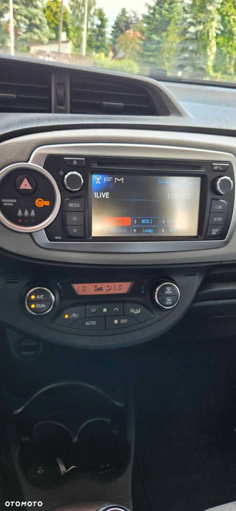 Toyota Yaris 1.33 VVT-i Executive - 26