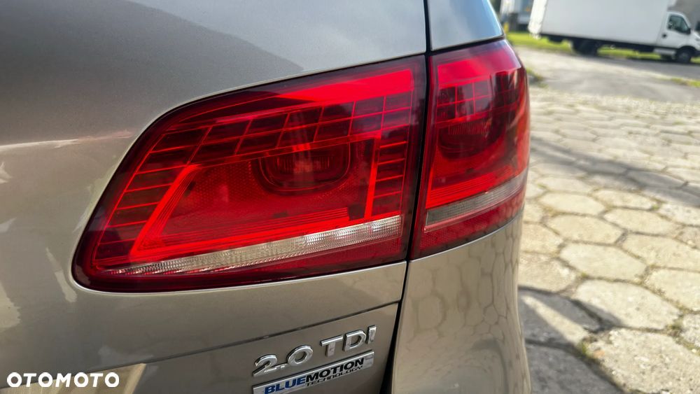 Volkswagen Passat 2.0 TDI Comfortline DSG - 12