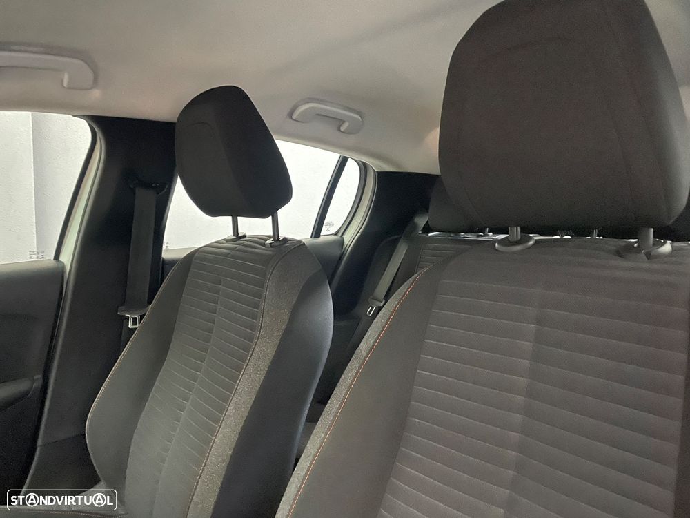 Peugeot 208 1.2 PureTech Active - 10
