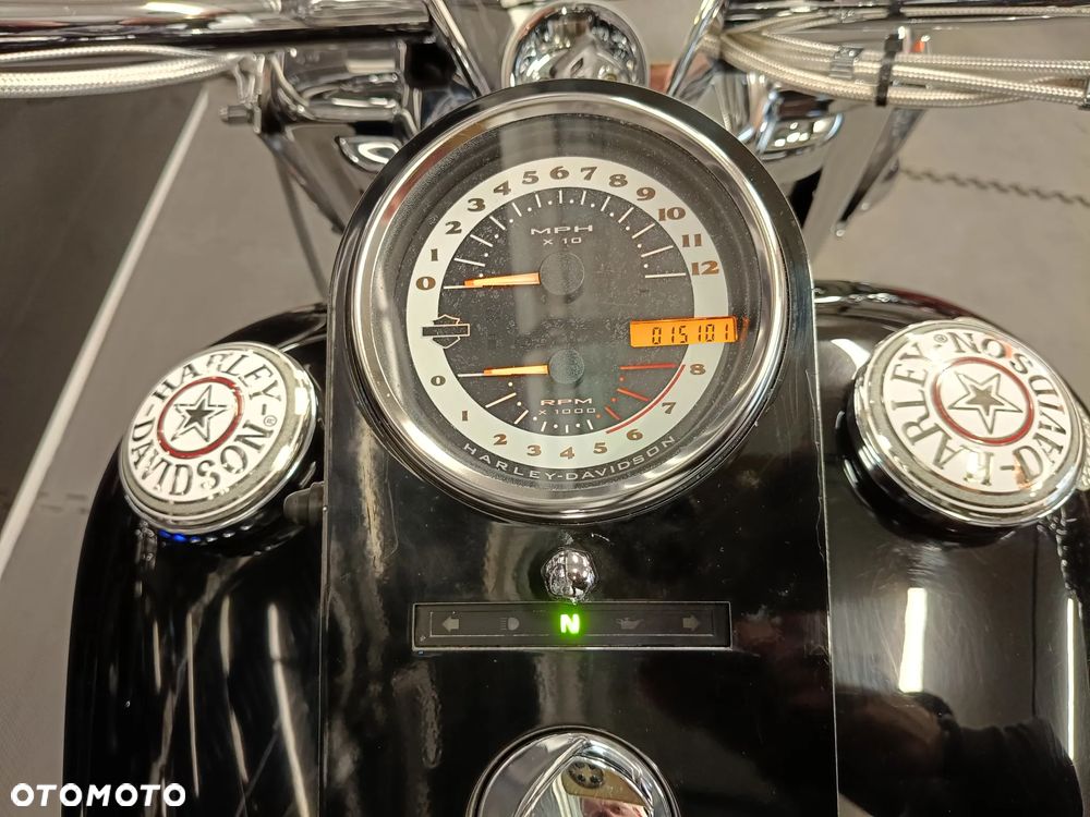 Harley-Davidson Touring Road King - 33