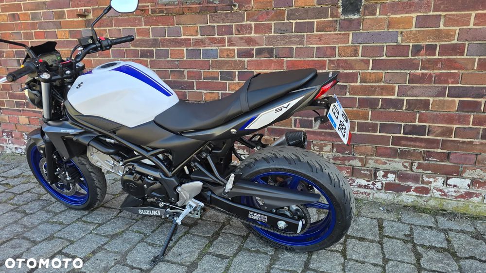 Suzuki SV - 12