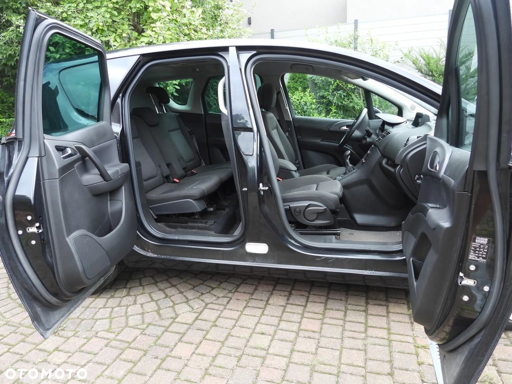 Opel Meriva - 8