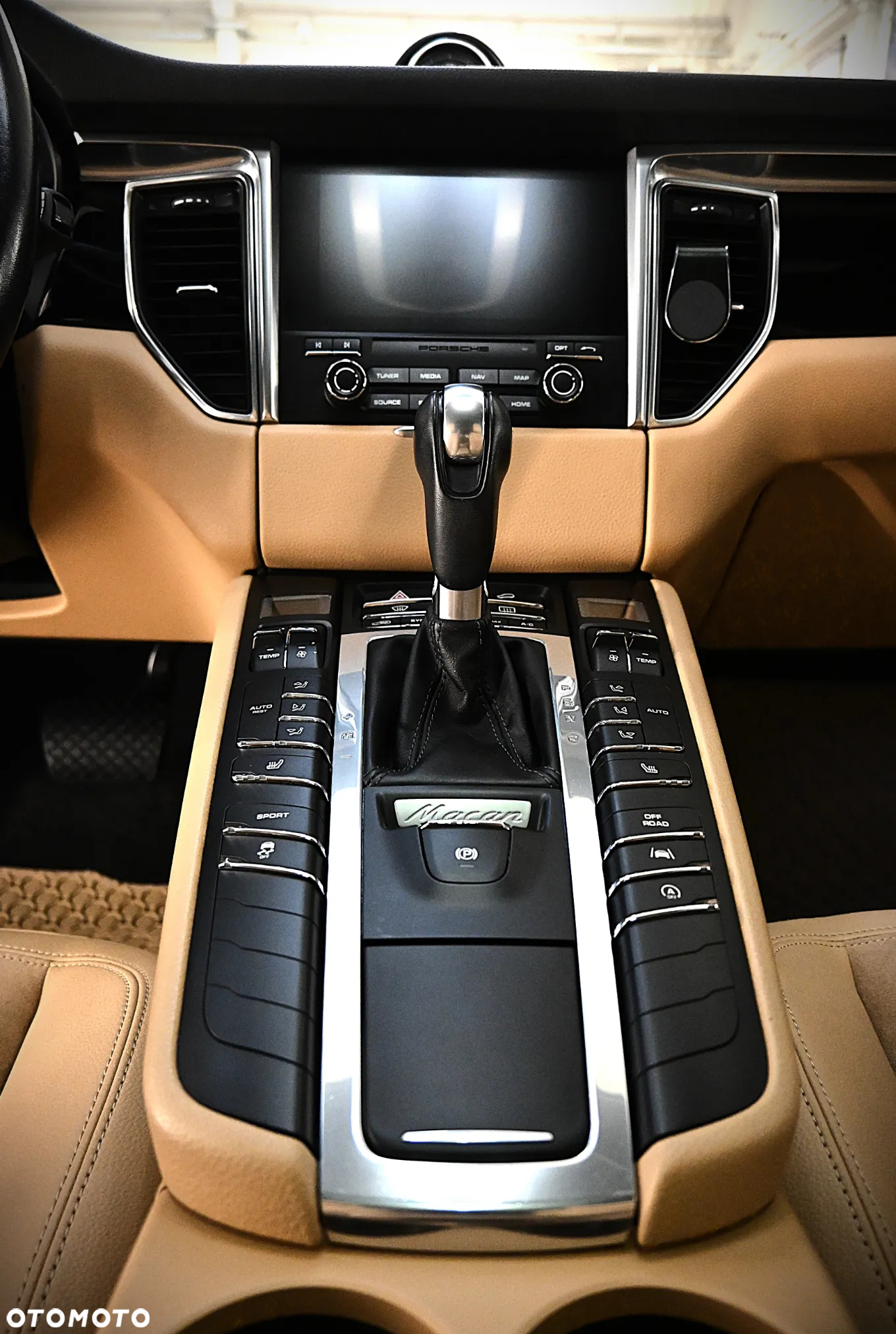 Porsche Macan Standard - 17
