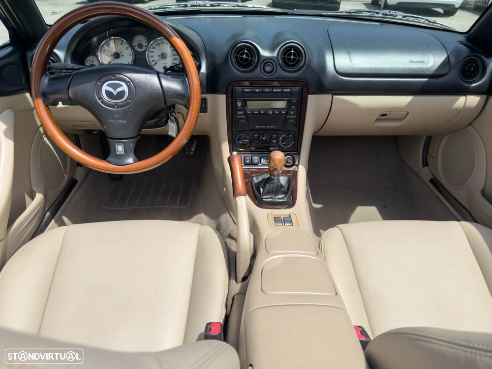 Mazda MX-5 1.6i 16V - 12