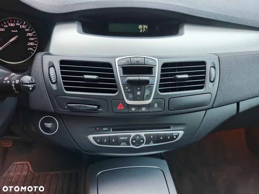 Renault Laguna dCi 150 FAP GT - 11