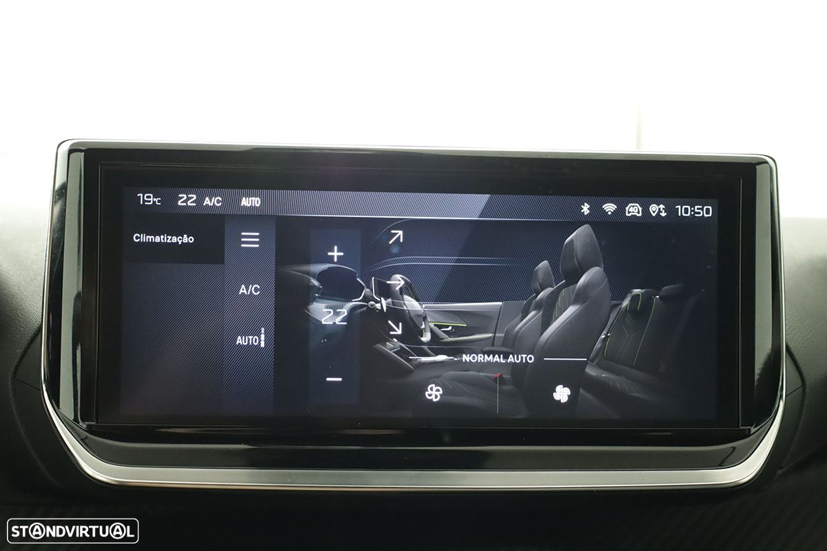 Peugeot 2008 1.2 PureTech Allure EAT8 - 12