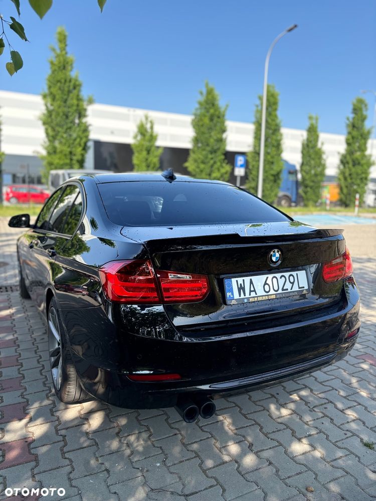 BMW Seria 3 328i Sport Line - 5