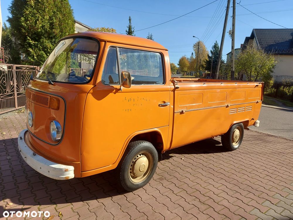 Volkswagen Transporter - 1