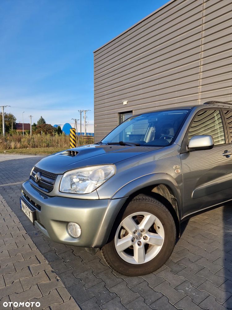 Toyota RAV4 2.0 D-4D 4x4 - 19