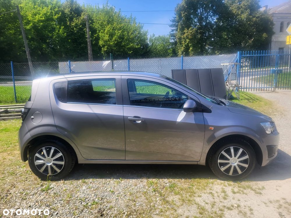 Chevrolet Aveo 1.6 LTZ - 2