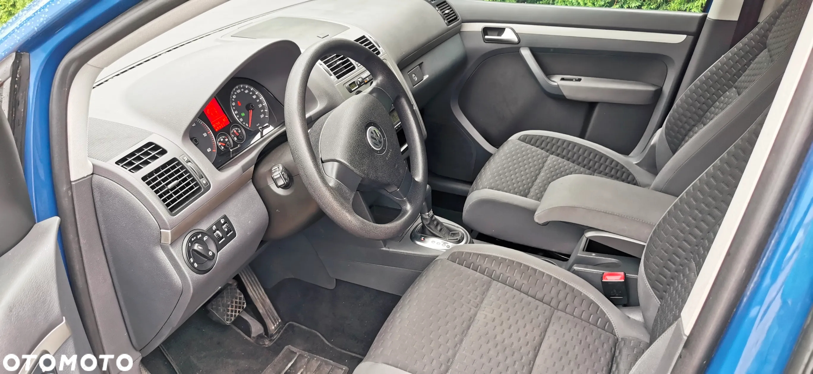 Volkswagen Touran 1.9 TDI DPF Trendline DSG - 17